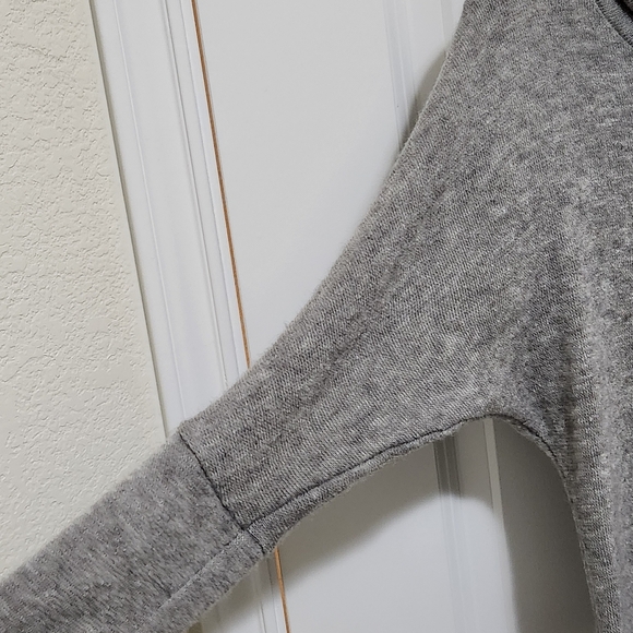 MOD Womens M Gray Cowl Neck Cropped Angora Blend Sweater Dolman Sleeve - Picture 7 of 10